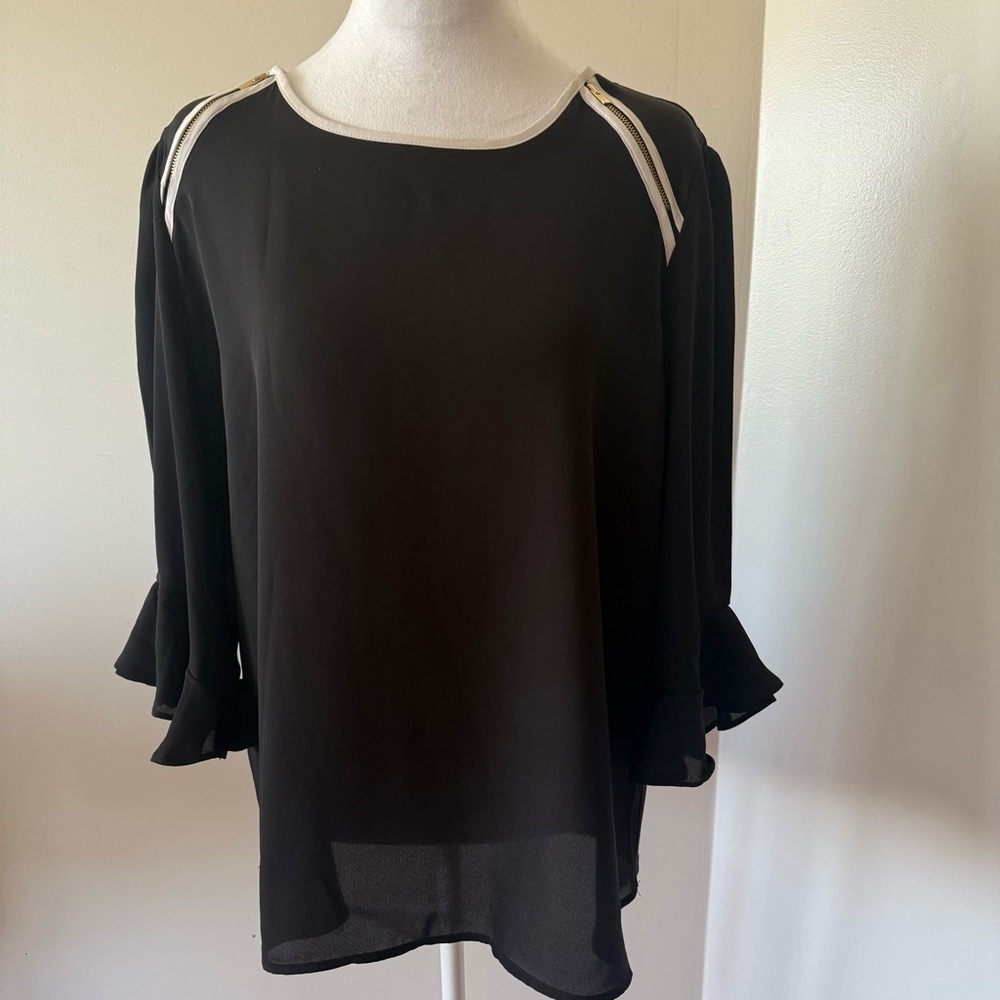 NEW New York & Company Black Bell Sleeve Ruffle Blouse Top Size M - Picture 4 of 11